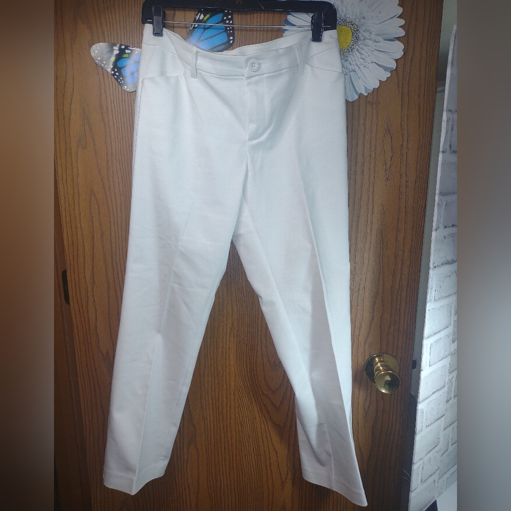 Sz 8P White Pants
